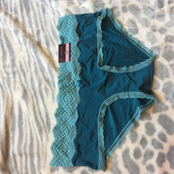 Ladies underware - Picture 1 of 1